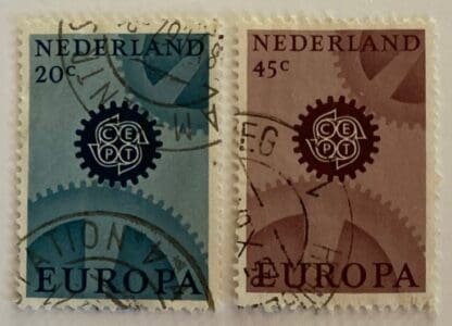 Netherlands Scott # 444-445 Used