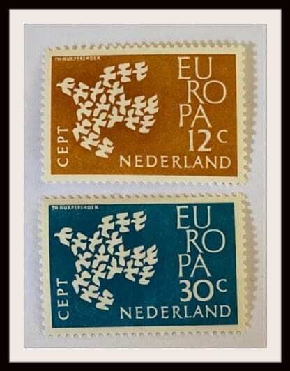 Netherlands Scott #387-388 Mint Never Hinged