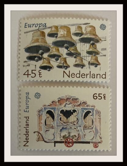 Netherlands Scott # 613-614 Mint Never Hinged