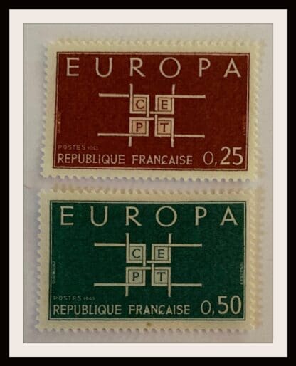 France Scott # 1074-1075 Mint Hinged (Europa)