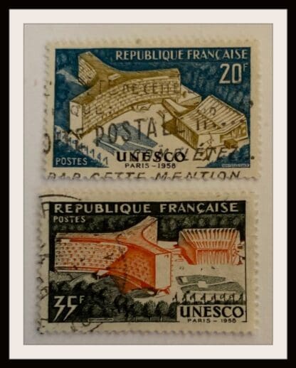 France Scott # 893-894 Mint Hinged