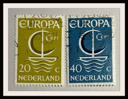 Netherlands Scott # 441-442 Used